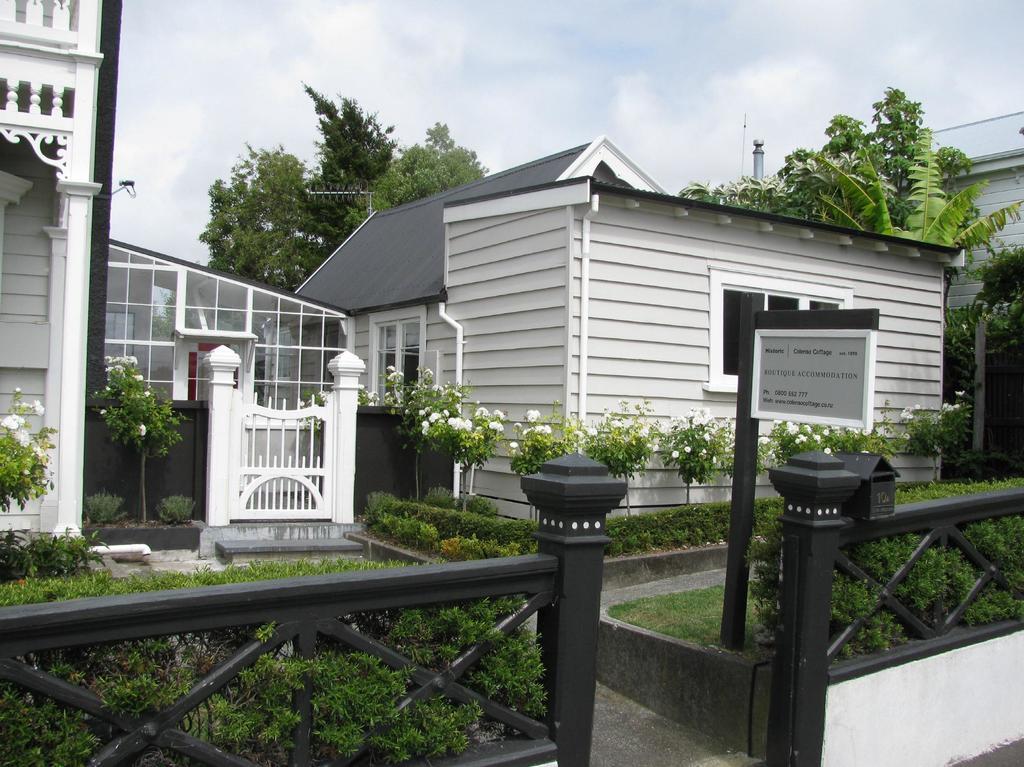 Historic Colenso Cottage Нейпиър Екстериор снимка